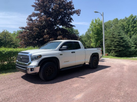 2019 Toyota Tundra with 18x9 wheels