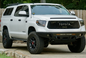 2019 Toyota Tundra with 18x8 wheels