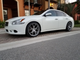 2014 Nissan Maxima with 20x10 wheels