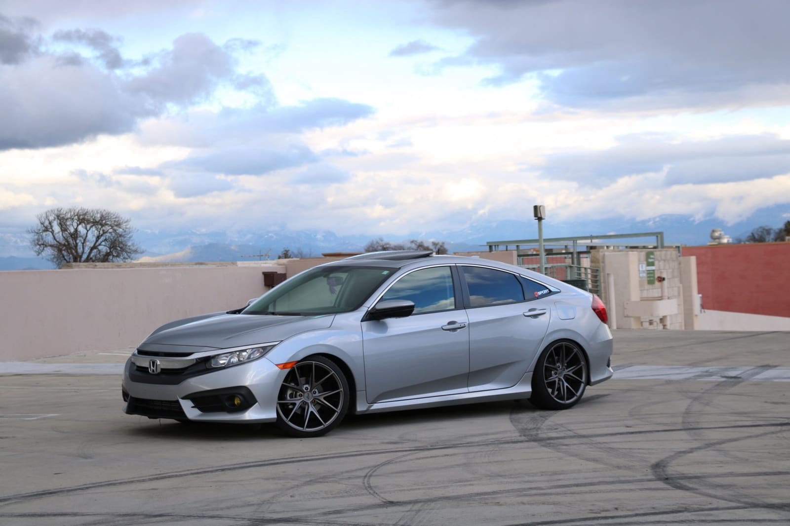 2016 Honda Civic with 19x9.5 wheels