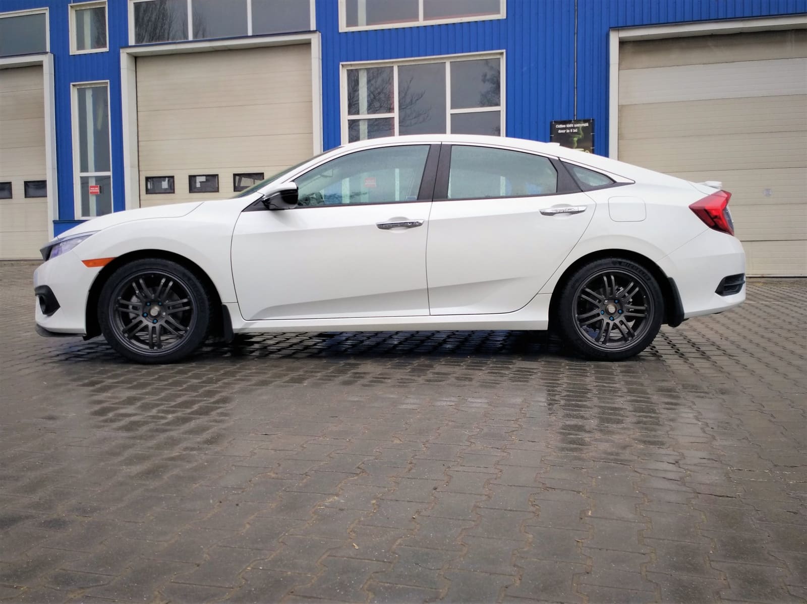 2017 Honda Civic with 18x8 wheels