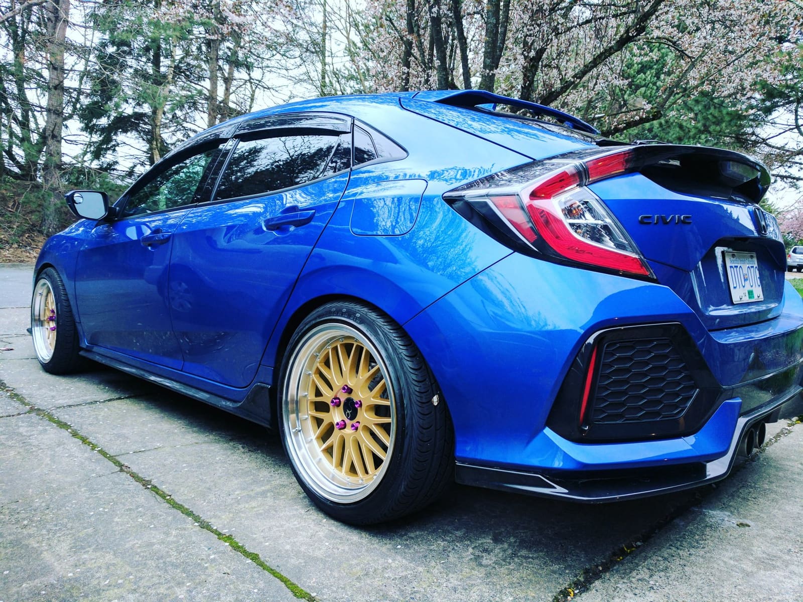 2017 Honda Civic with 18x9 wheels