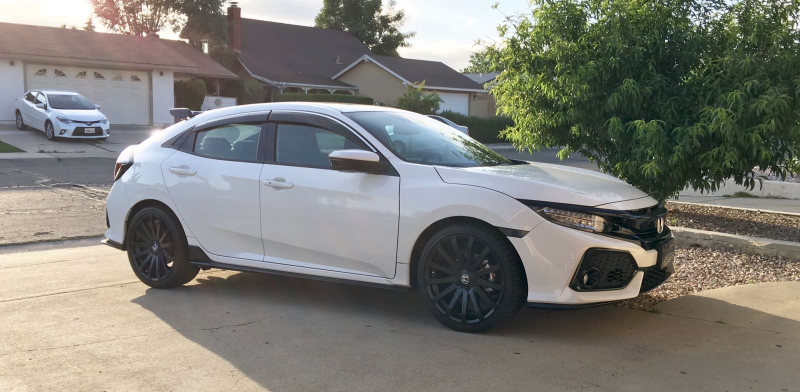 2017 Honda Civic with 19x8.5 wheels