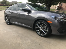 2016 Honda Civic with 19x8 wheels