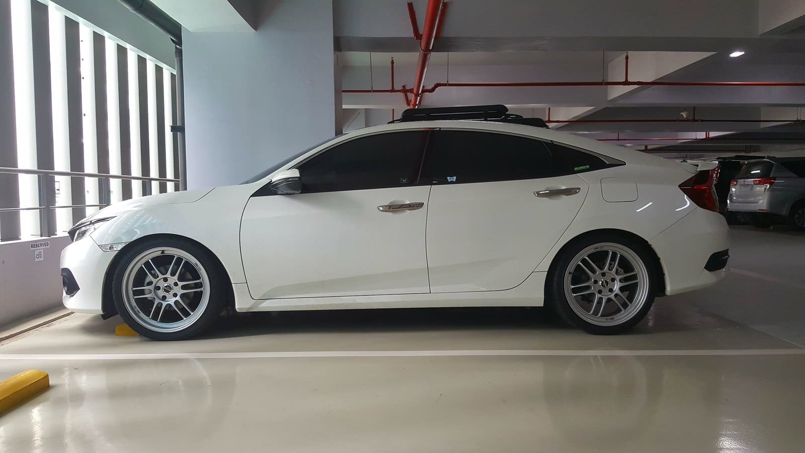 2016 Honda Civic with 19x8 wheels