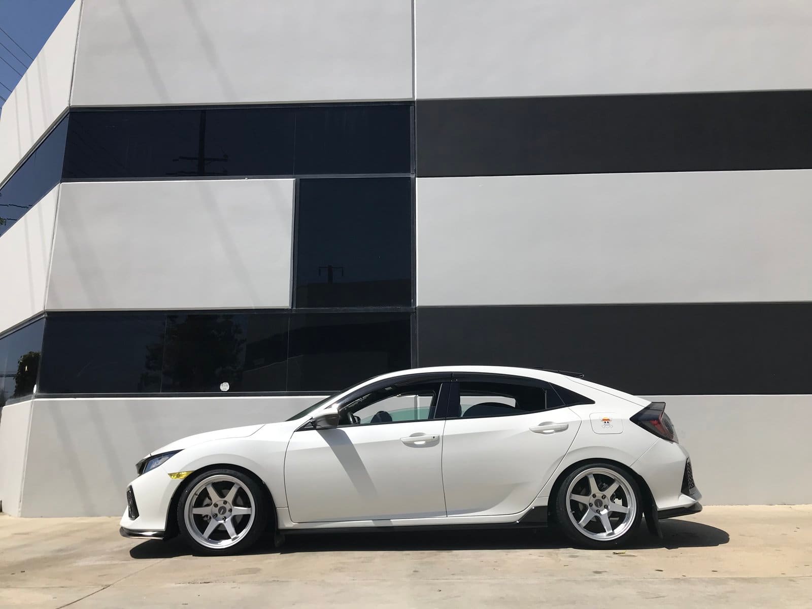 2017 Honda Civic with 18x9.5 wheels