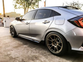 2017 Honda Civic with 18x9.5 wheels