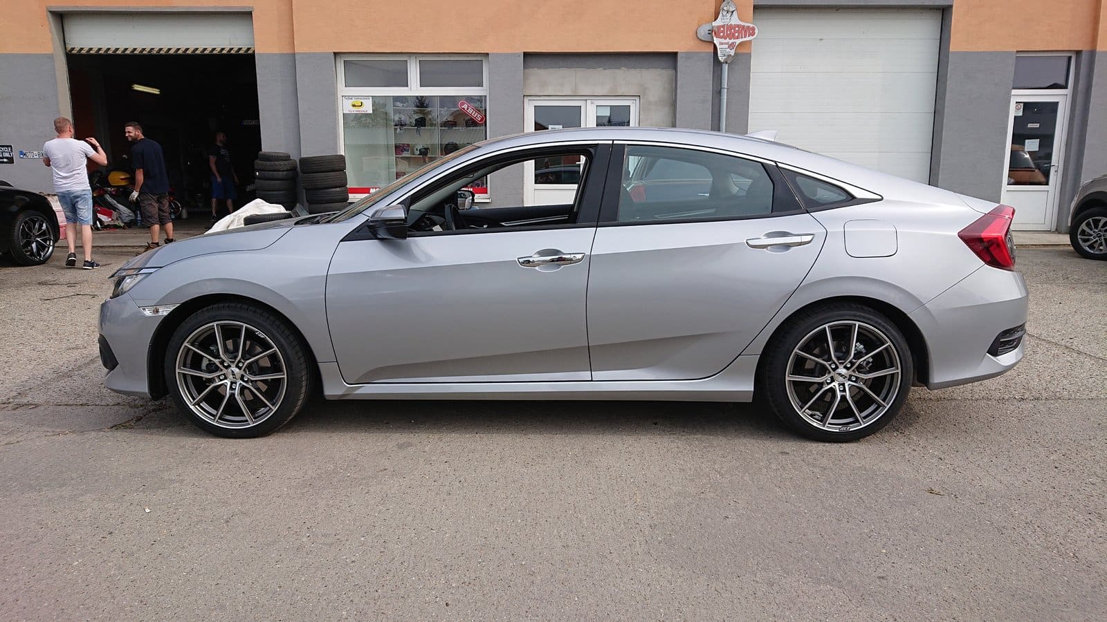 2017 Honda Civic with 18x8 wheels