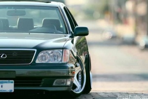1999 Lexus LS 400 with 19x10 leon hardiritt ordens wheels