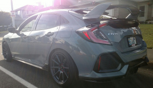 2017 Honda Civic with 18x9.5 wheels
