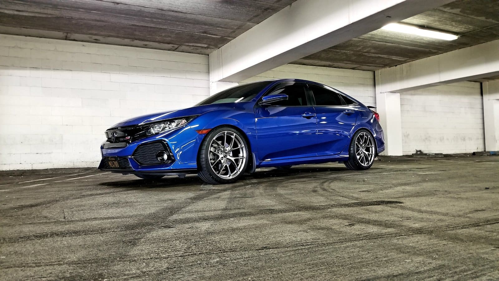 2018 Honda Civic with 19x8.5 wheels