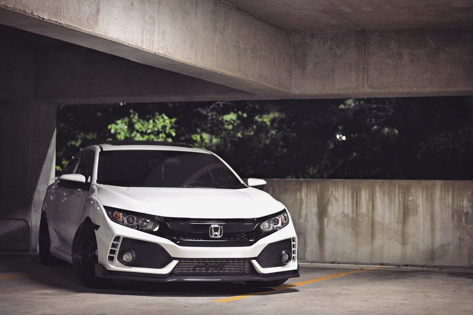 2017 Honda Civic with 18x9.5 wheels