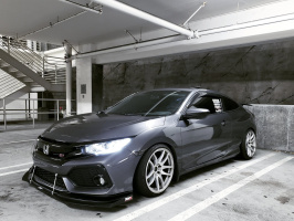 2017 Honda Civic with 18x9.5 wheels