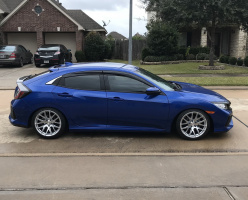 2017 Honda Civic with 18x9.5 wheels