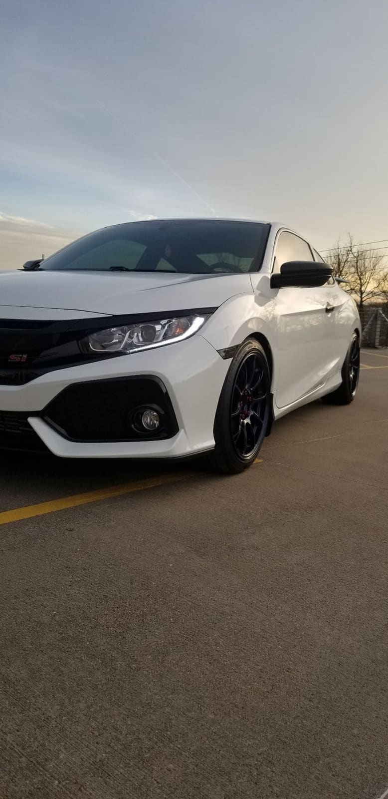 2017 Honda Civic with 18x9.5 wheels