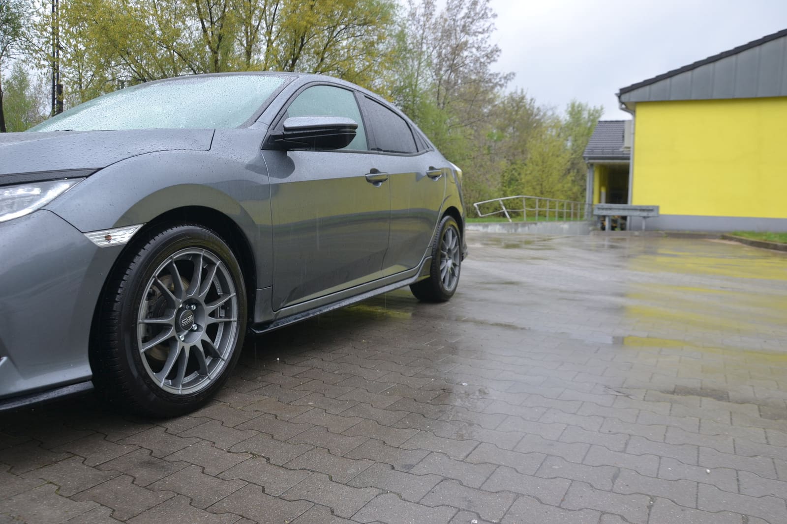 2018 Honda Civic with 17x8 Ultraleggera wheels