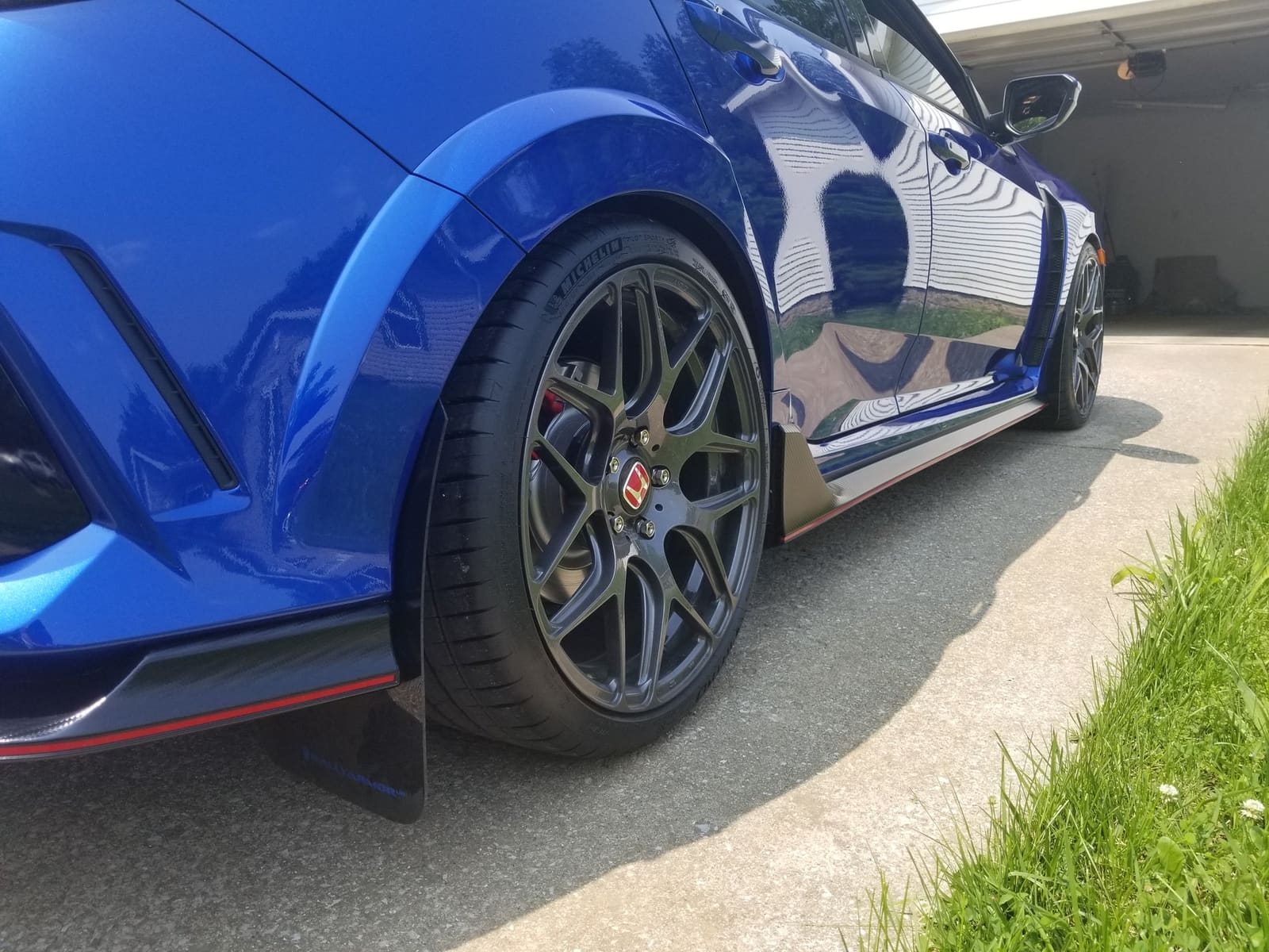 2019 Honda Civic with 19x9.5 wheels