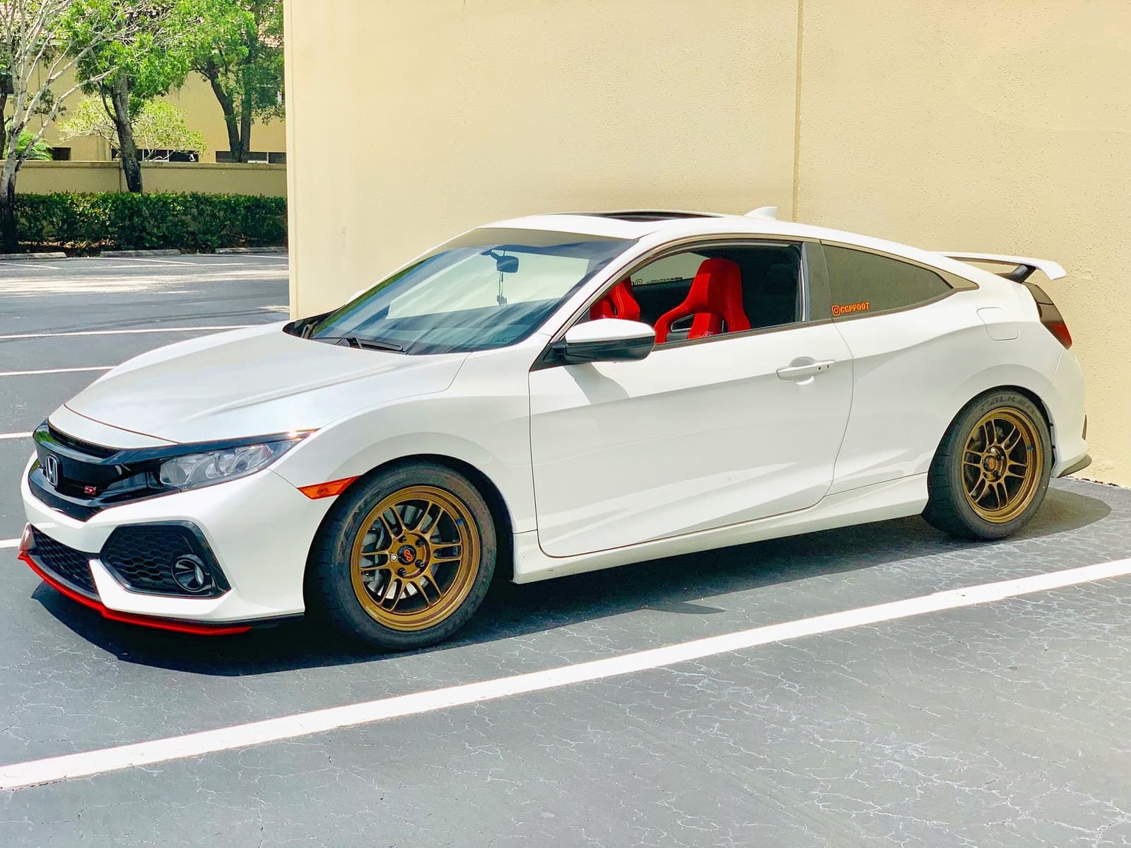 2017 Honda Civic with 17x9 wheels