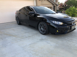 2018 Honda Civic with 18x9.5 wheels