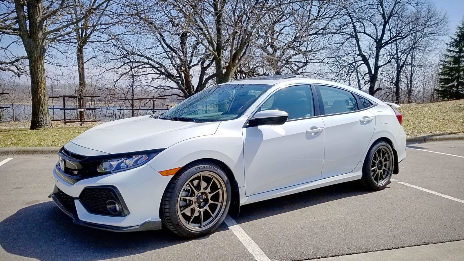 2019 Honda Civic with 18x8.5 wheels