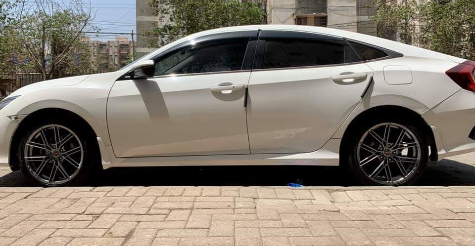 2020 Honda Civic with 18x8 wheels