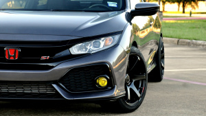2017 Honda Civic with 18x9.5 wheels