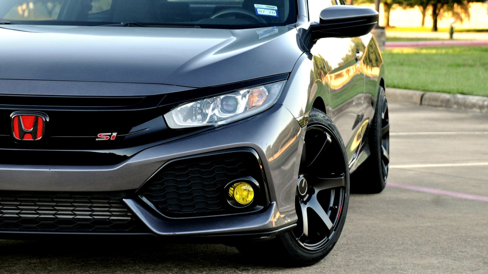 2017 Honda Civic with 18x9.5 wheels