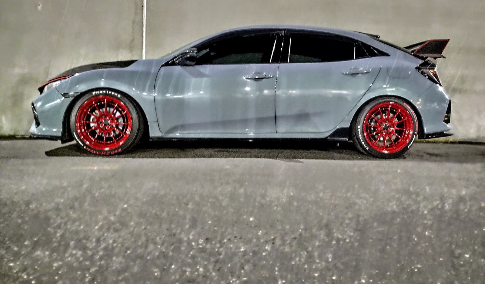 2017 Honda Civic with 18x9.5 wheels