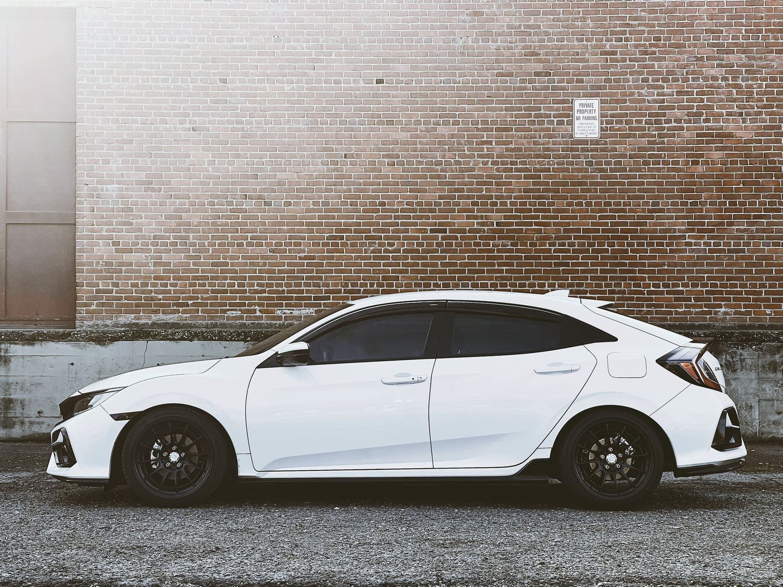 2020 Honda Civic with 18x9.5 wheels