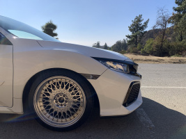 2016 Honda Civic with 18x9.5 wheels