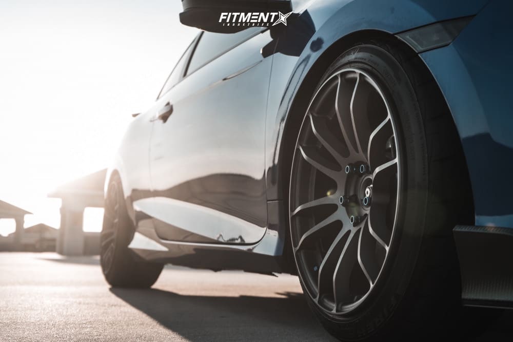 2020 Honda Civic with 18x9.5 wheels