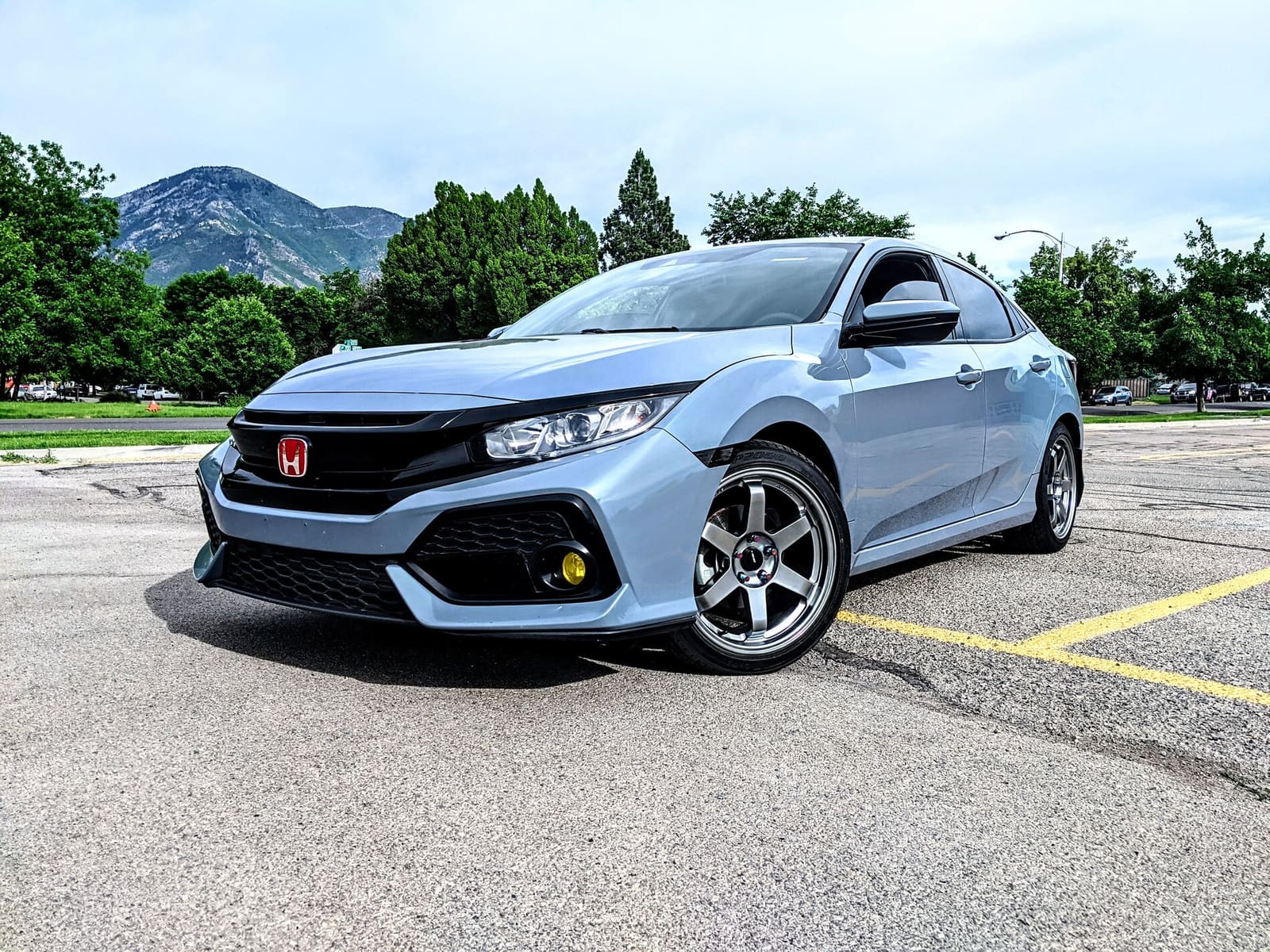 2019 Honda Civic with 18x8 wheels