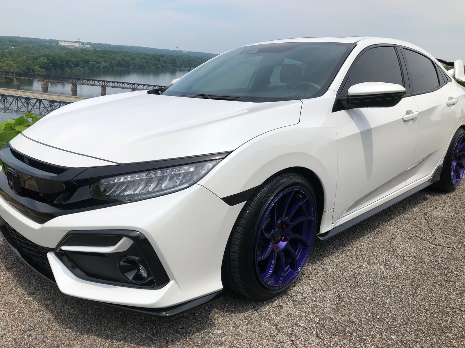 2020 Honda Civic with 18x9.5 Artisa Artformed Night wheels