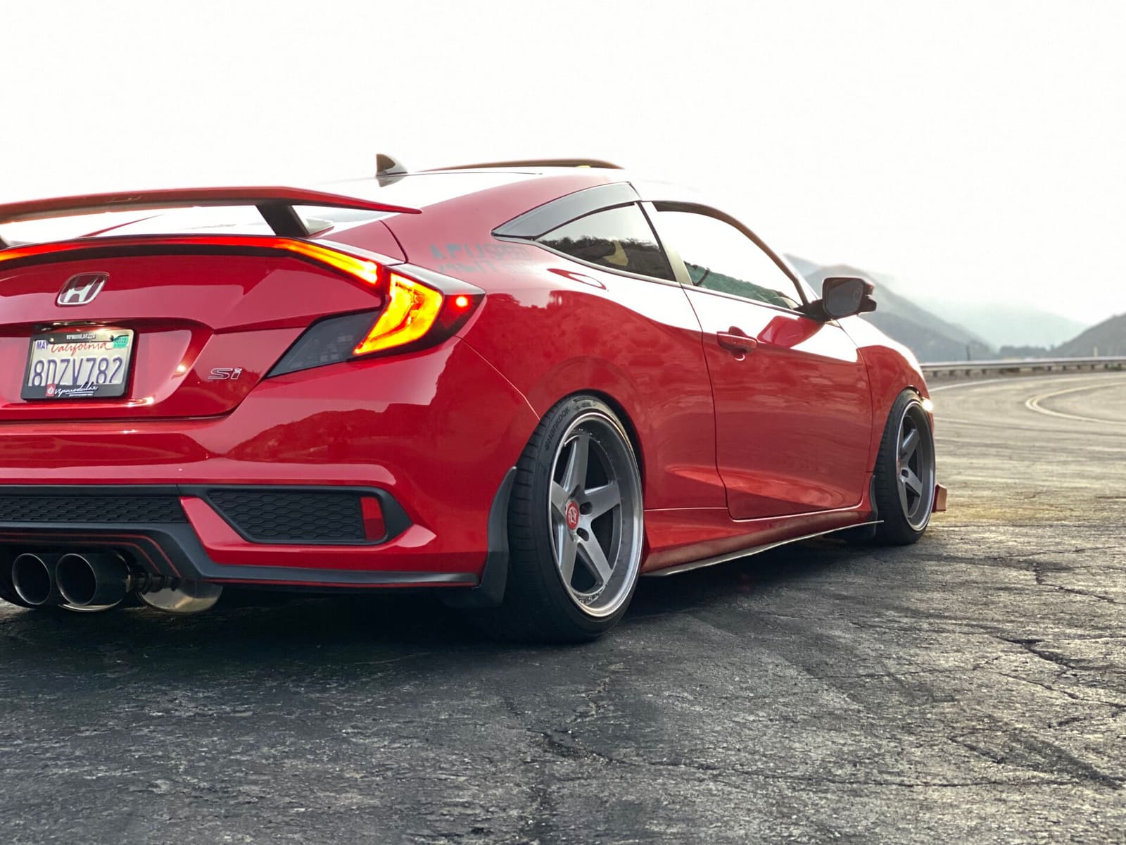 2017 Honda Civic with 18x10.5 FF550 wheels