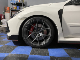 2020 Honda Civic with 18x9.5 wheels