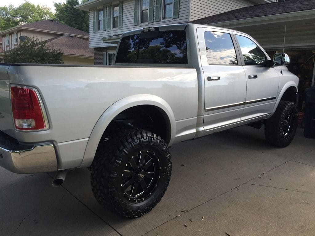 2015 RAM 2500 with 20x12.5 wheels