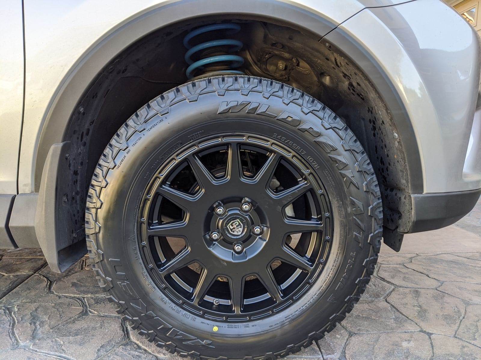 2017 Toyota RAV4 with 17x7.5 LP1 wheels