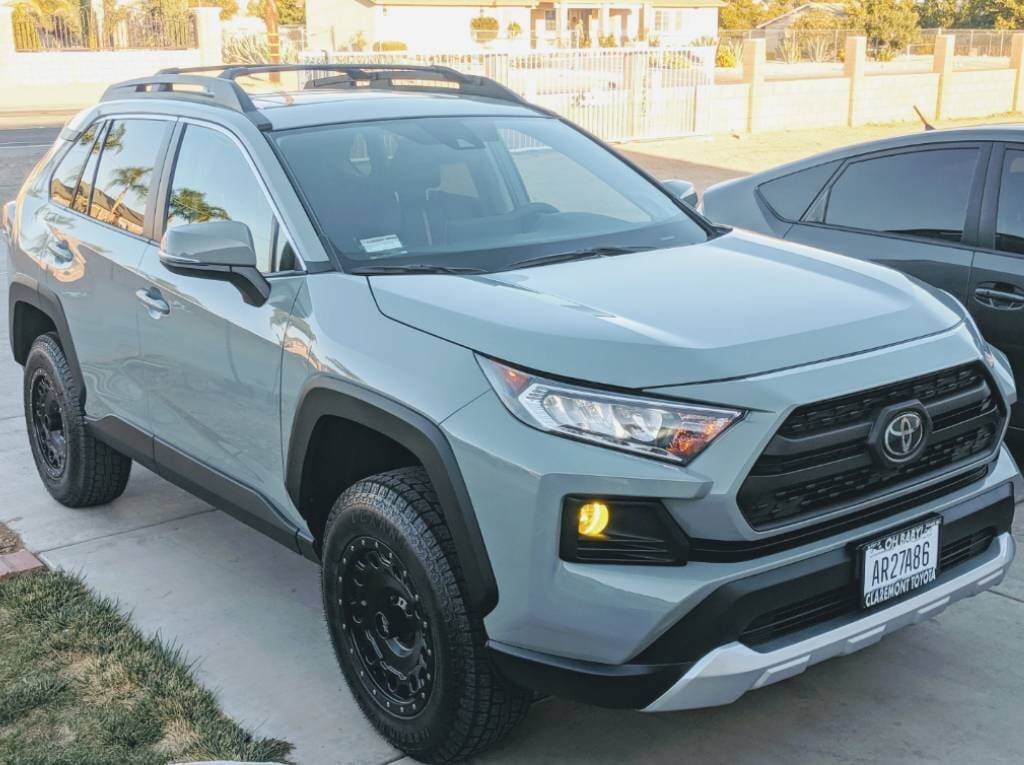 2012 Toyota RAV4 with 17x8.5 XD129 Holeshot wheels
