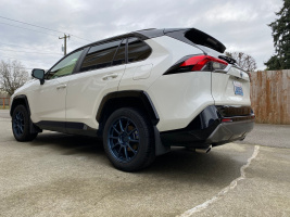 2019 Toyota RAV4 with 18x8.5 wheels