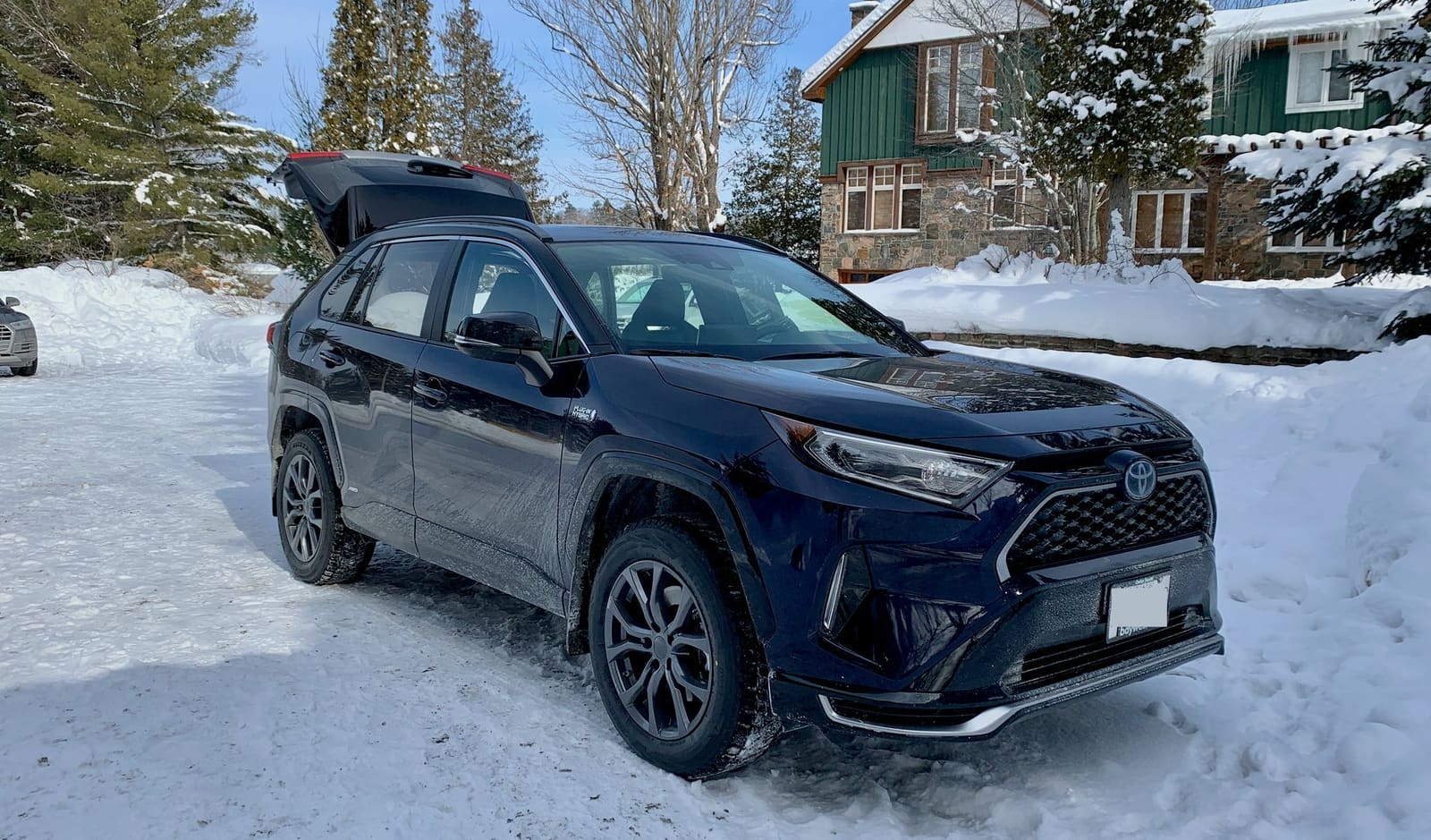 2021 Toyota RAV4 with 18x8 RWC TO80 wheels