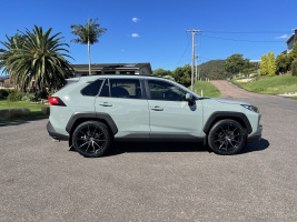 2021 Toyota RAV4 with 20x8.5 wheels