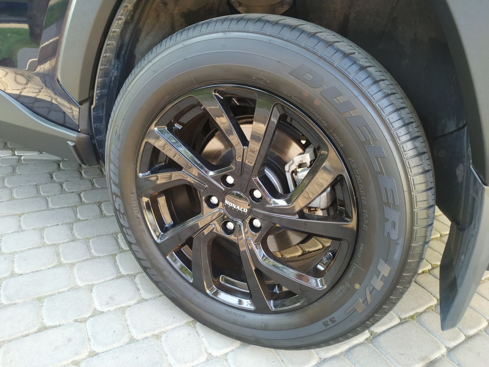 2021 Toyota RAV4 with 18x7.5 Monaco Pace wheels