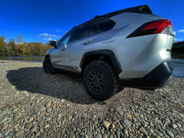 2021 Toyota RAV4 with 17x8 wheels