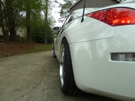 2008 Nissan 350Z with 19x9.5 Avant Garde M560 wheels