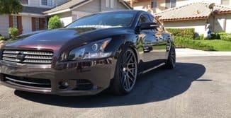 2010 Nissan Maxima with 20x10.5 wheels