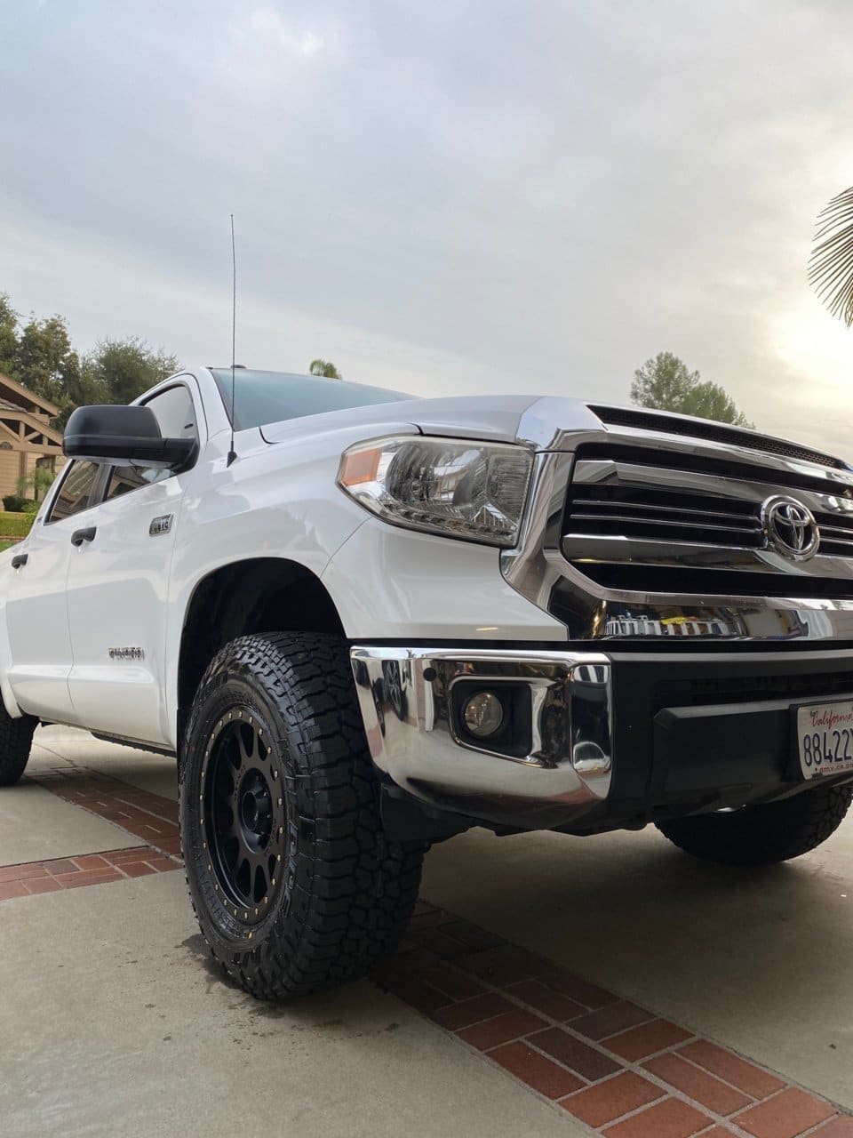 2016 Toyota Tundra with 18x9 wheels