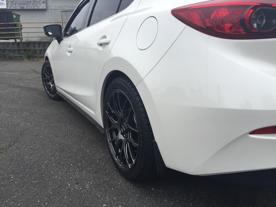 2013 Mazda Mazda3 with 18x7.5 wheels
