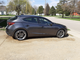 2018 Mazda Mazda3 with 18x7.5 Traktion wheels