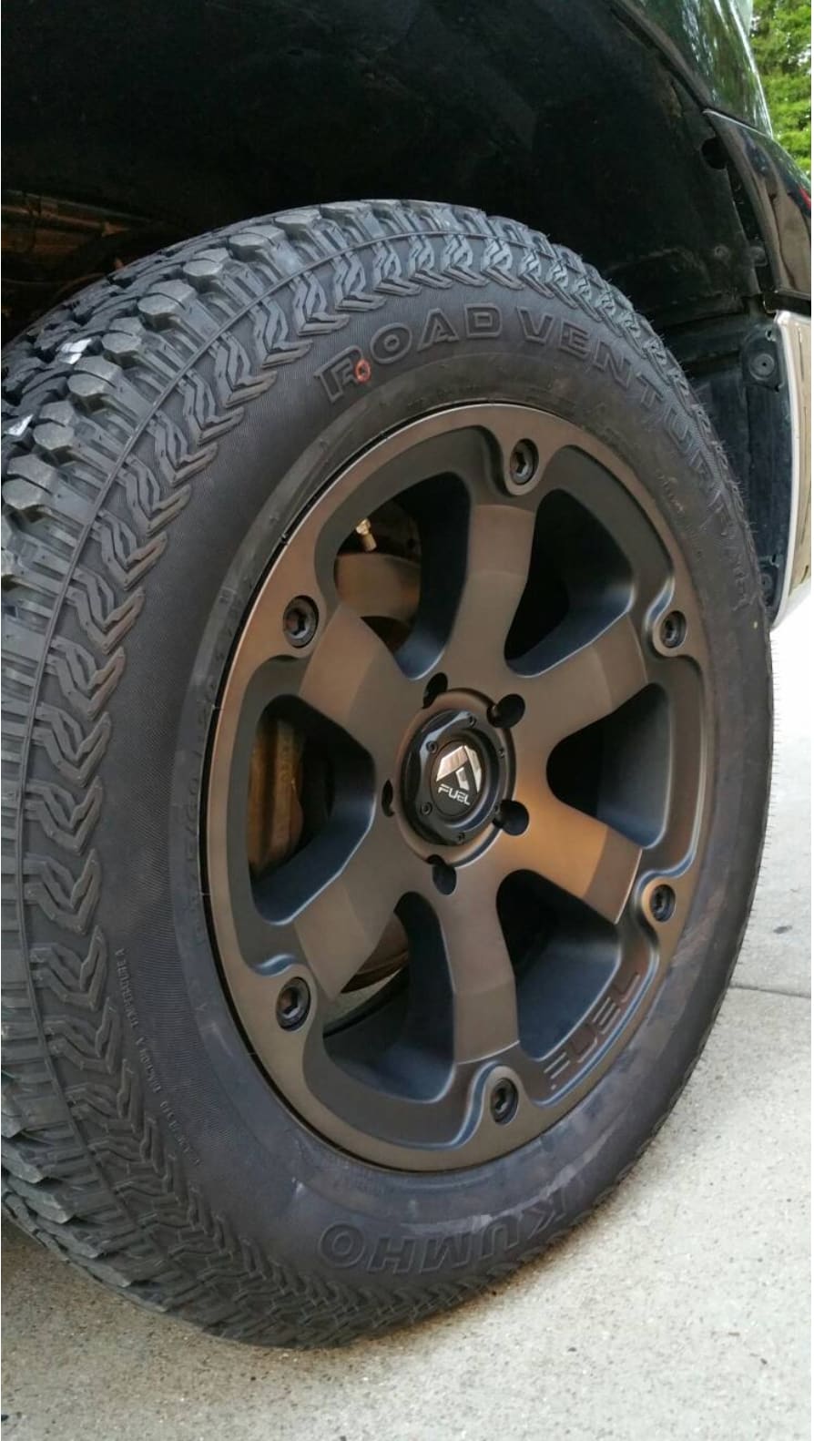 2015 Toyota Tundra with 20x9 wheels