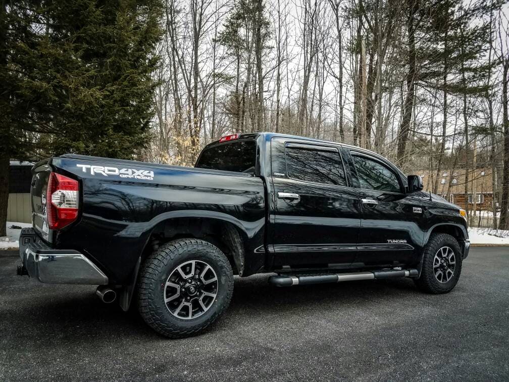 2015 Toyota Tundra with 18x8 wheels